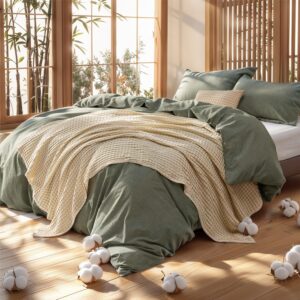 Bedsure 5 Pieces Cotton Comforter Set with Cotton Waffle Throw Blanket – Olive Green Queen Comforter, Pillow Shams, Beige Cooling Blanket of Rayon Derived from Bamboo for Hot Sleepers, Throw Pillow